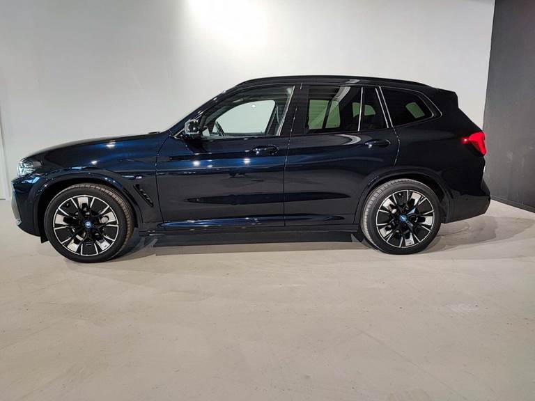 BMW iX3 Charged Plus M-Sport