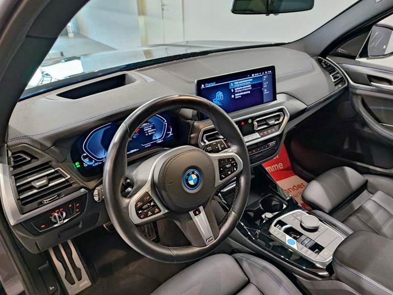 BMW iX3 Charged Plus M-Sport