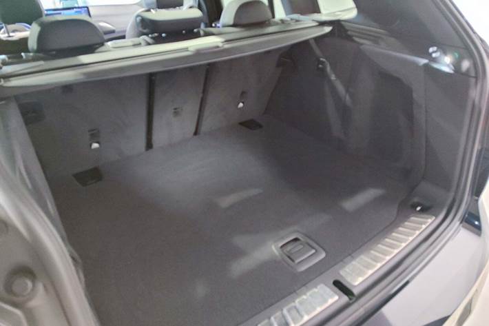 Blå BMW iX3 fra 2023