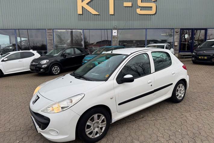 undefined Peugeot 206+ fra 2011 set udefra