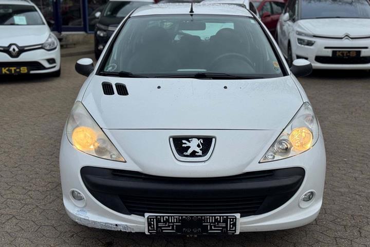 undefined Peugeot 206+ fra 2011 set udefra