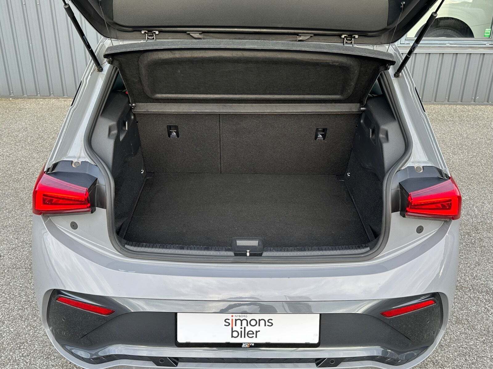 Grå Cupra Born fra 2022