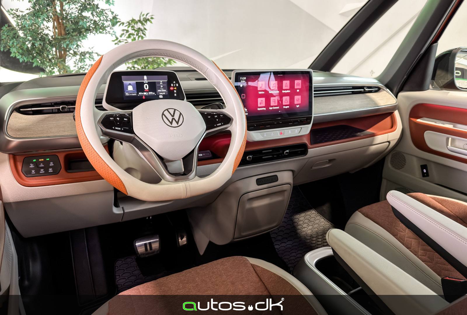 VW ID.Buzz 77 Pro SWB