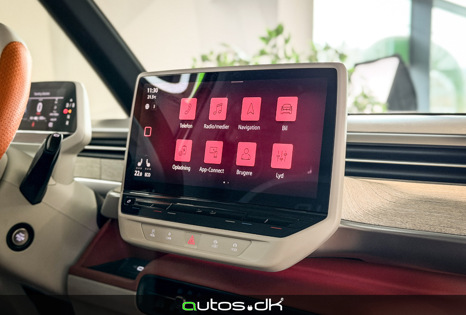 Orange VW ID.Buzz fra 2024