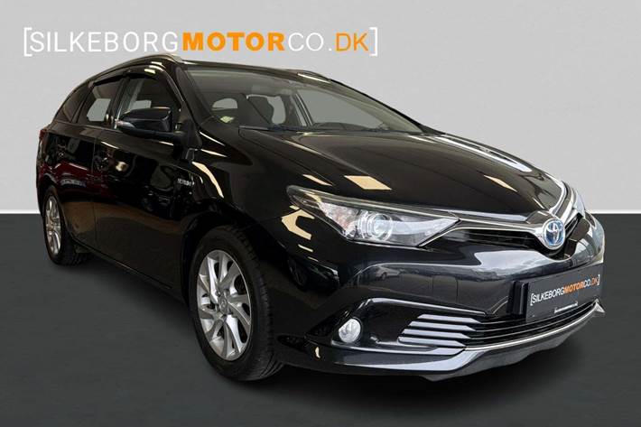 Sort Toyota Auris fra 2015