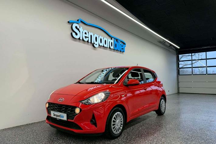 Rød Hyundai i10 fra 2020