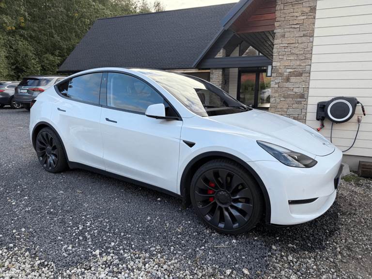 Tesla Model Y Performance AWD