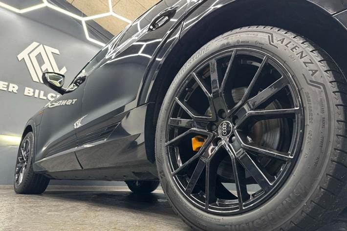 Sort Audi e-tron fra 2023