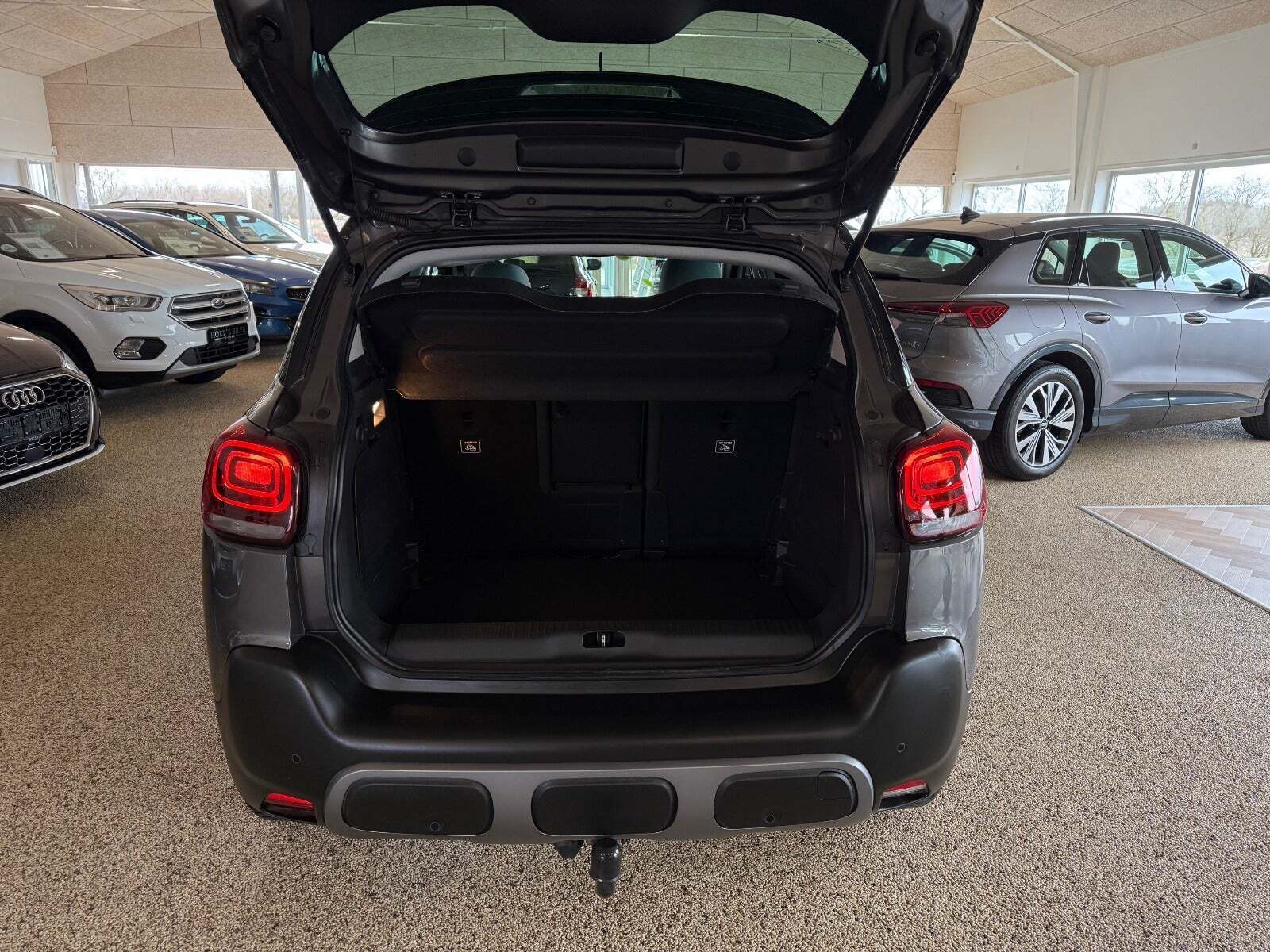 Grå Citroën C3 Aircross fra 2022