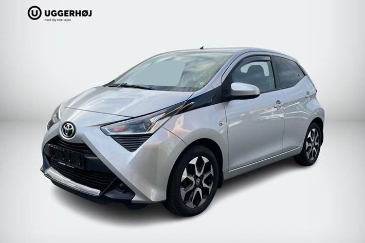 Sølv Toyota Aygo fra 2019