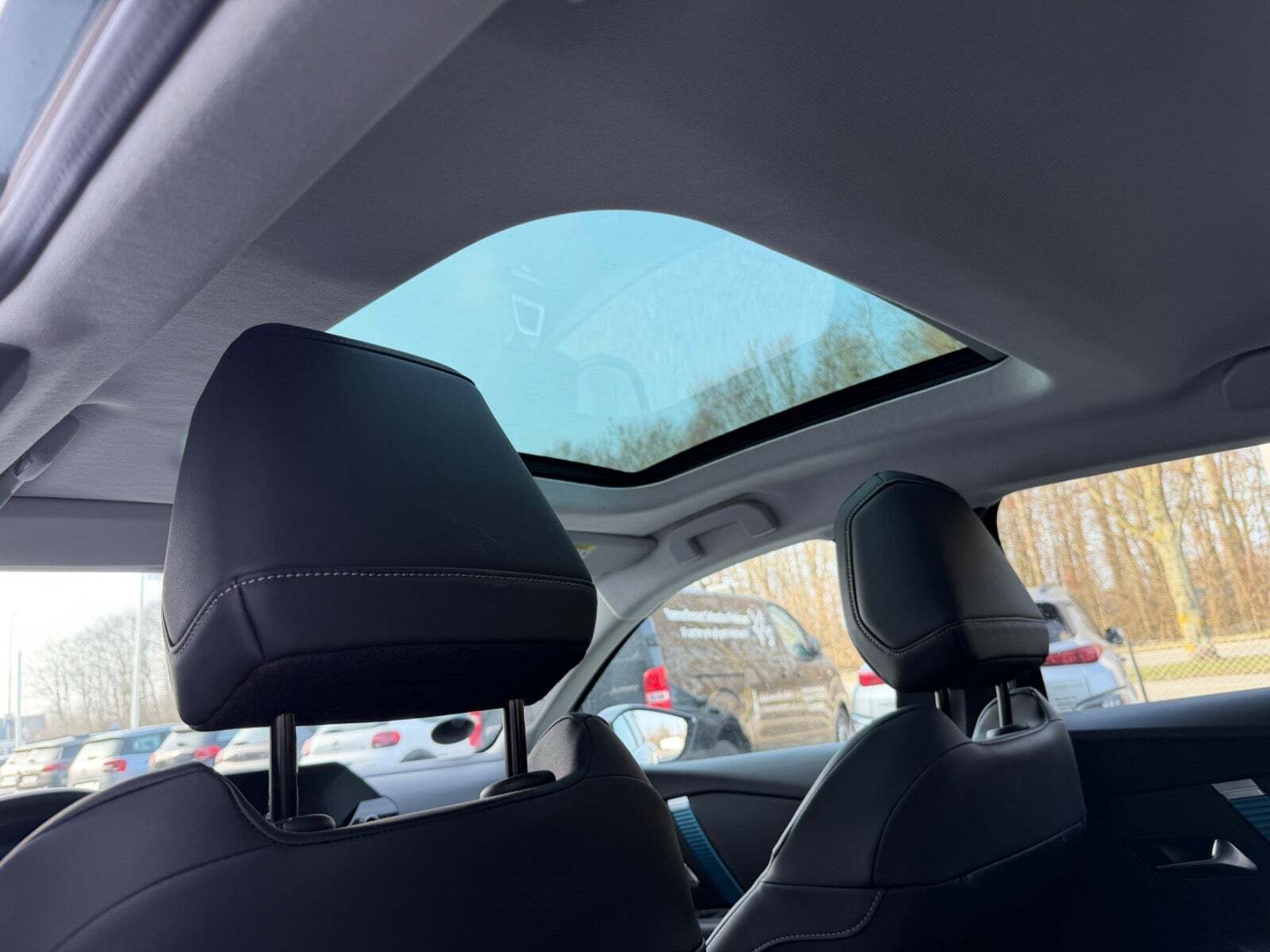 Grå Citroën ë-C4 fra 2022