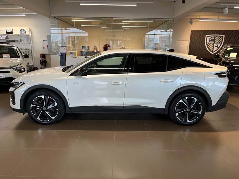 Peugeot 408 1,6 Hybrid Allure Pack EAT8