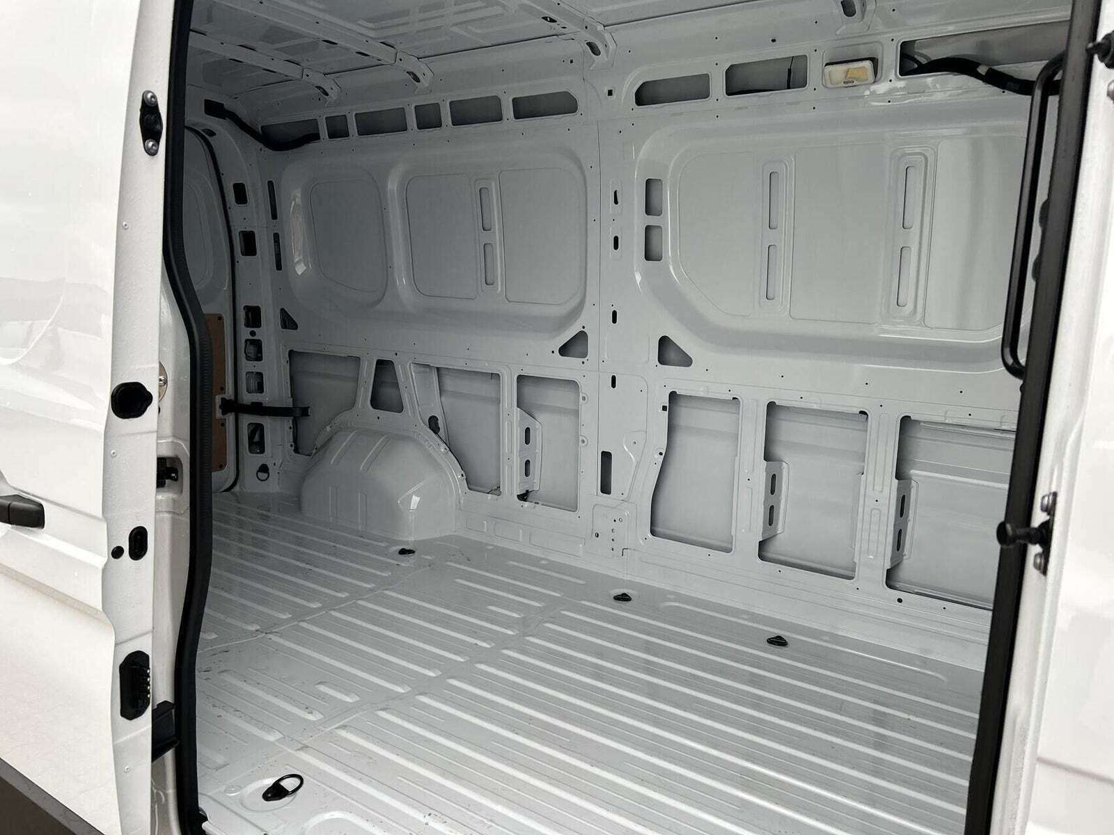 Renault Master V T35 87 E-Tech L3H2 Kassevogn Tekno