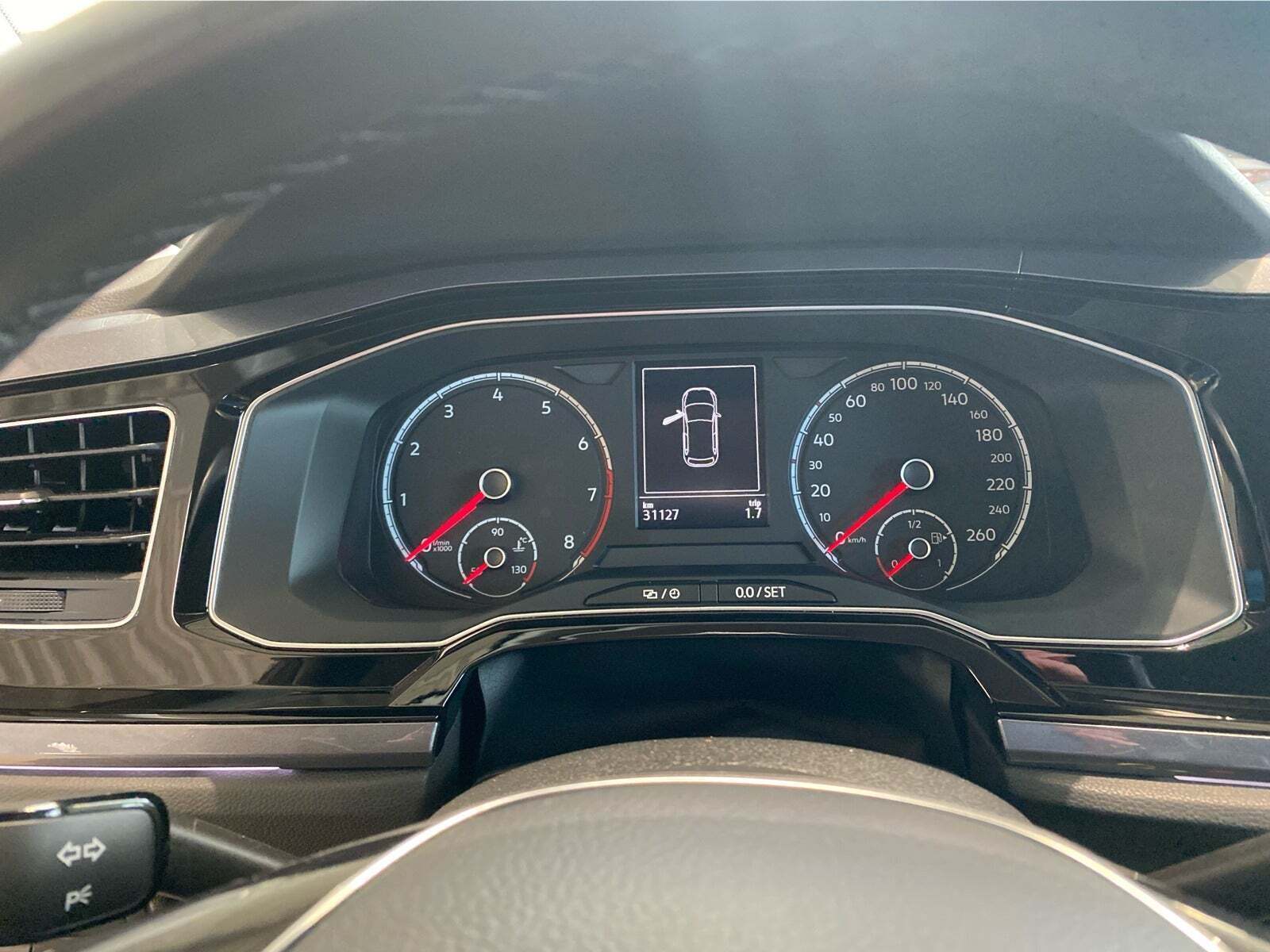 Grå VW Polo fra 2021