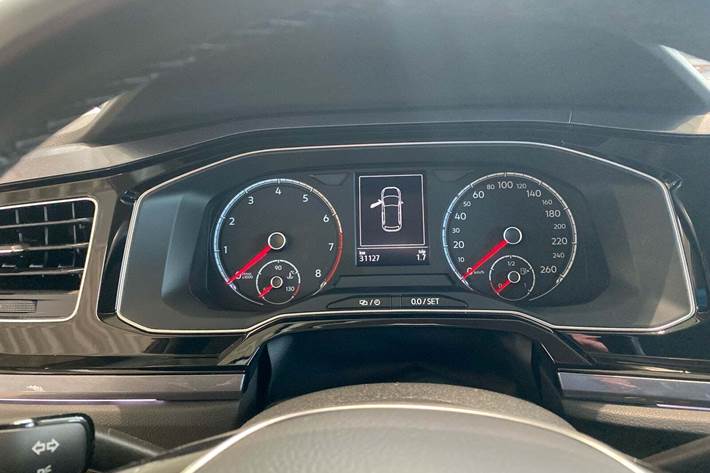 Grå VW Polo fra 2021