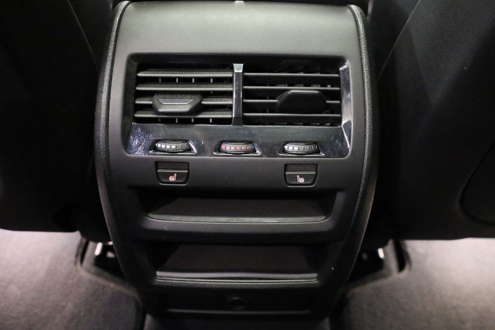 Sort BMW X5 fra 2020