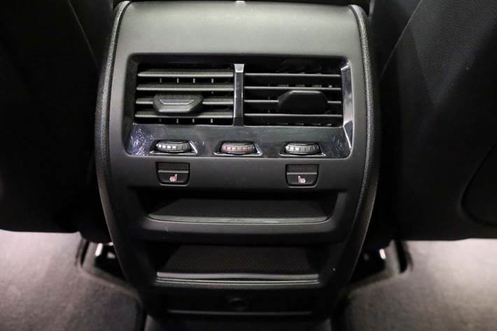 Sort BMW X5 fra 2020