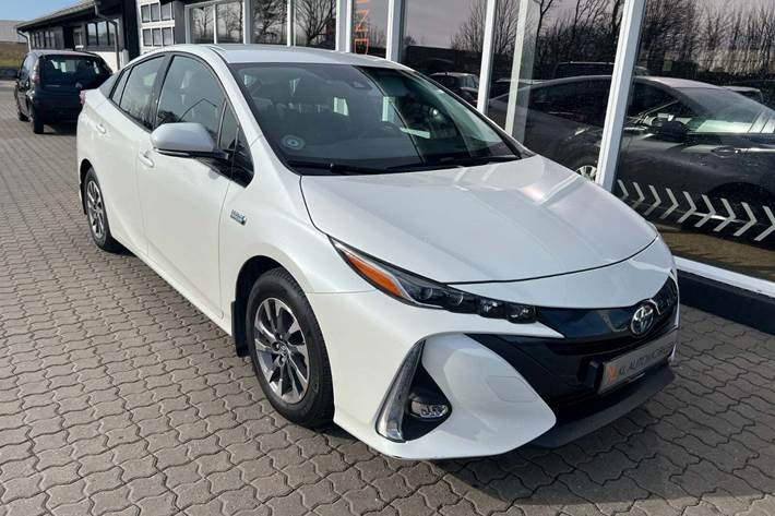 Hvid Toyota Prius fra 2019