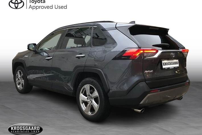 Grå Toyota RAV4 fra 2019