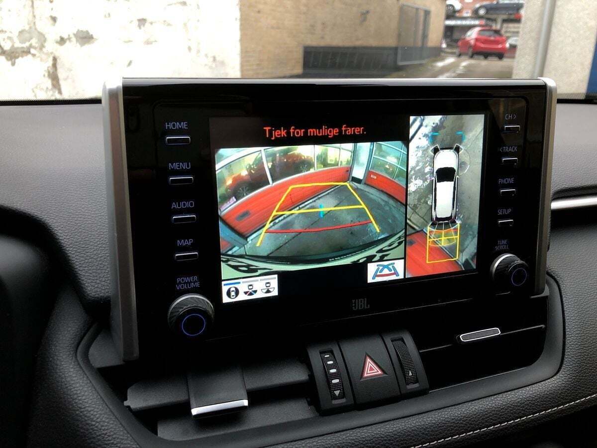 Grå Toyota RAV4 fra 2019