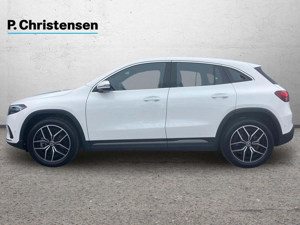 Mercedes EQA250+