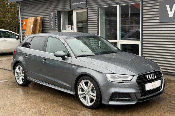 Grå Audi A3 fra 2019