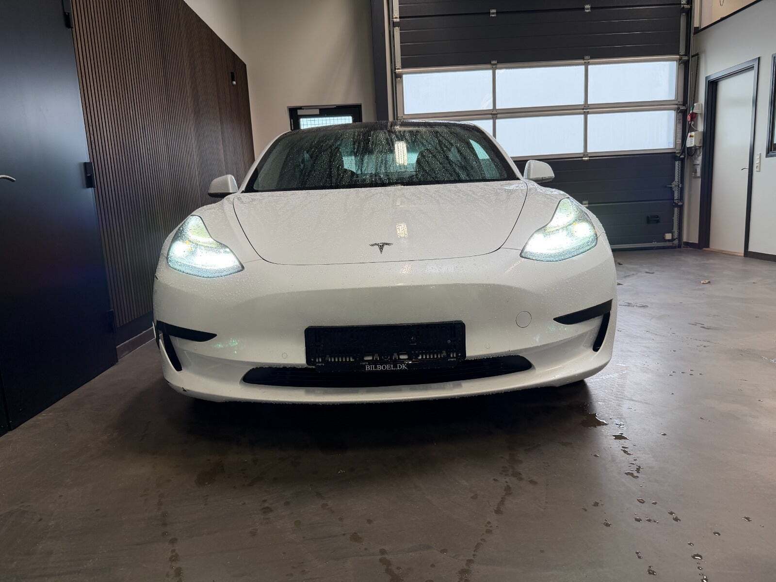 Tesla Model 3 Standard Range+ RWD