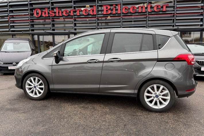 Grå Ford B-MAX fra 2016