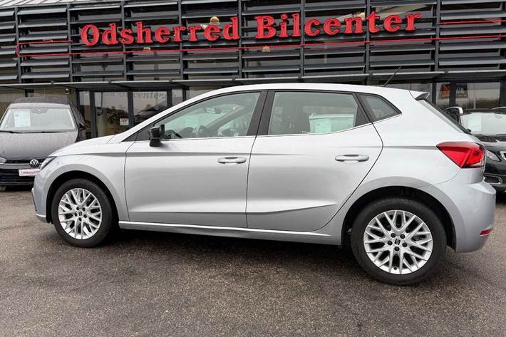 Grå Seat Ibiza fra 2022
