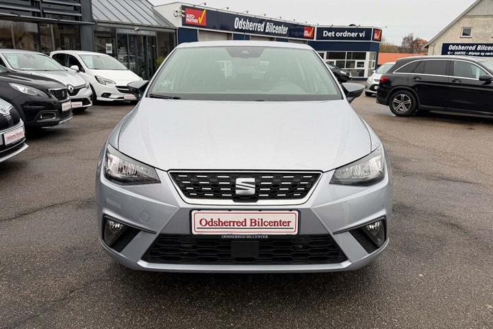 Grå Seat Ibiza fra 2022