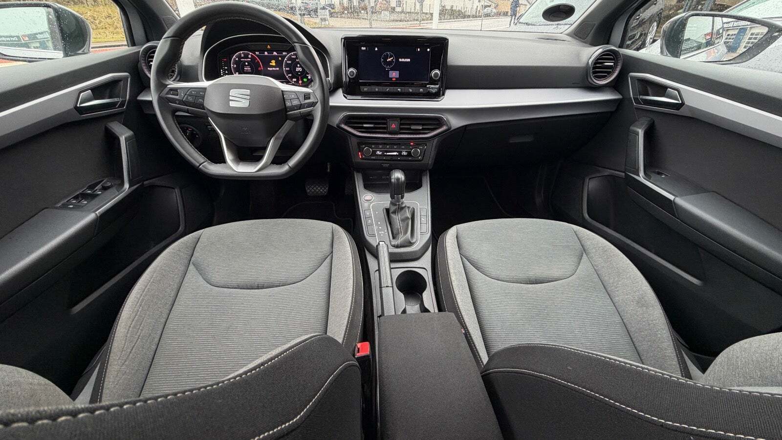 Grå Seat Ibiza fra 2022