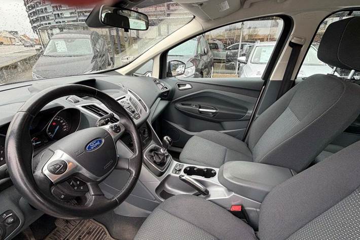 Sølv Ford C-MAX fra 2014
