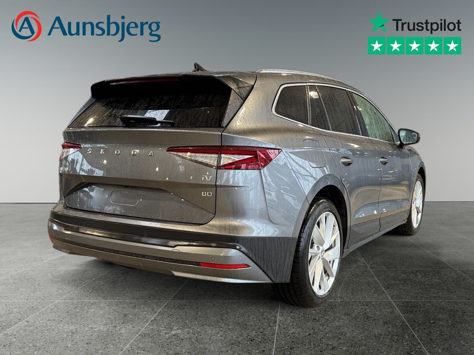 Grå Skoda Enyaq fra 2023