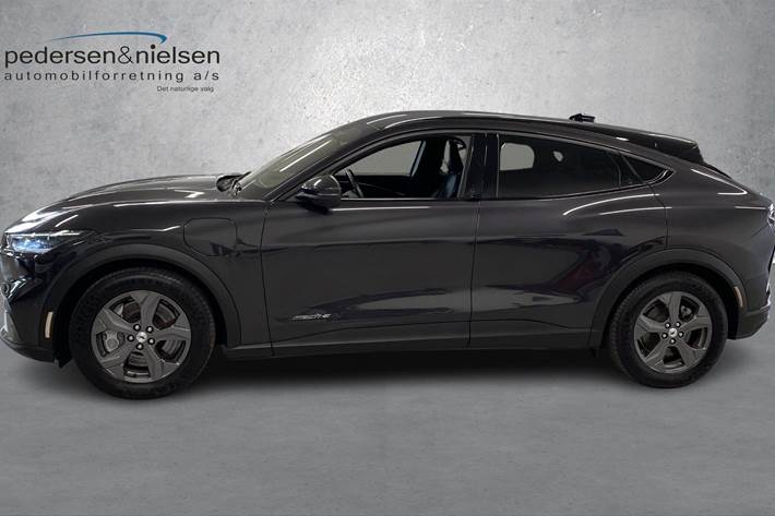 Sort Ford Mustang Mach-E fra 2023