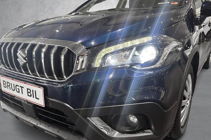 Blå Suzuki S-Cross fra 2018