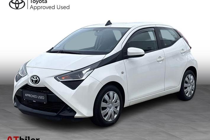 Hvid Toyota Aygo fra 2018