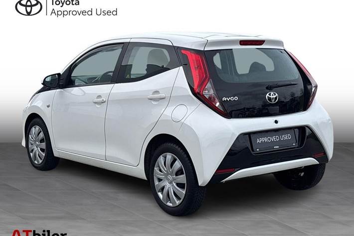 Hvid Toyota Aygo fra 2018