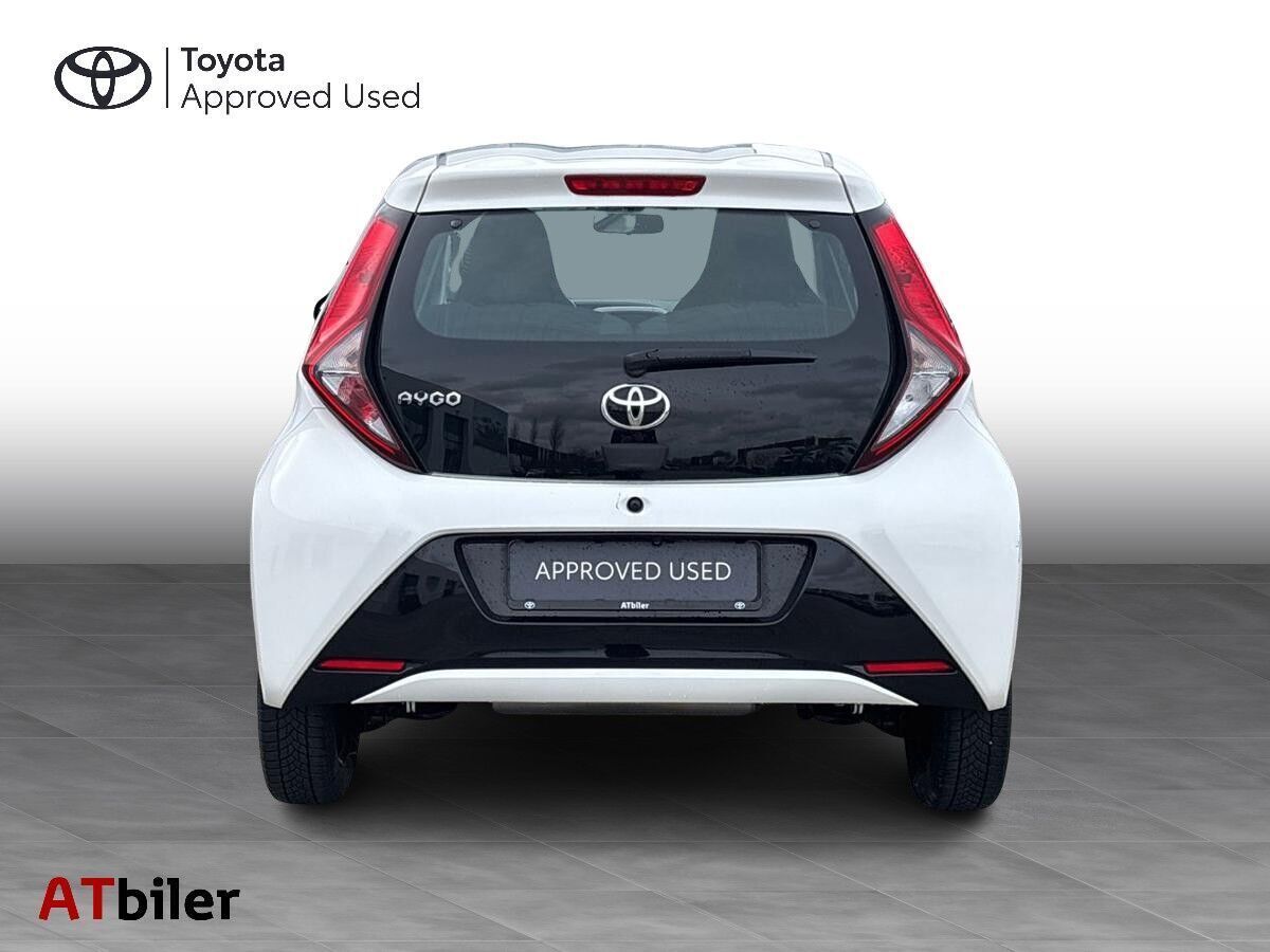 Toyota Aygo 1,0 VVT-I X-play + Go-pakke 72HK 5d