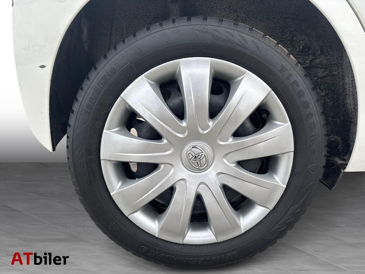 Hvid Toyota Aygo fra 2018