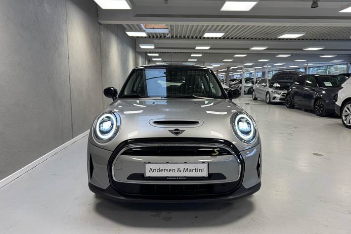 Sølv Mini Cooper fra 2023