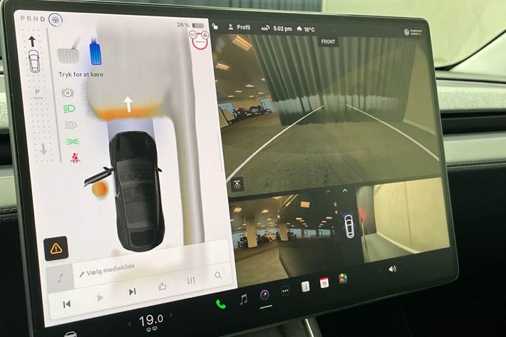 undefined Tesla Model Y fra 2025