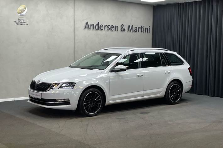 Hvid Skoda Octavia fra 2019