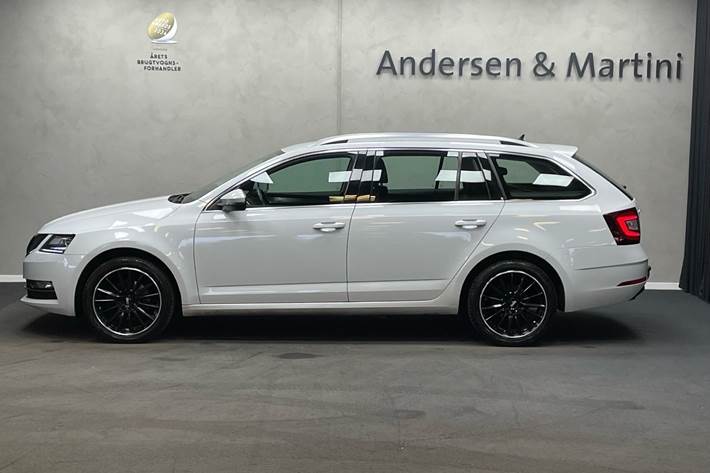 Hvid Skoda Octavia fra 2019