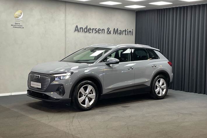 Grå Audi Q4 fra 2023