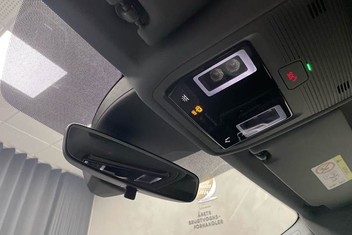 Grå Audi Q4 fra 2023