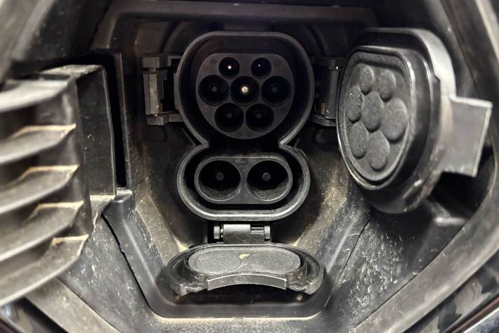 Rød Renault Zoe fra 2022