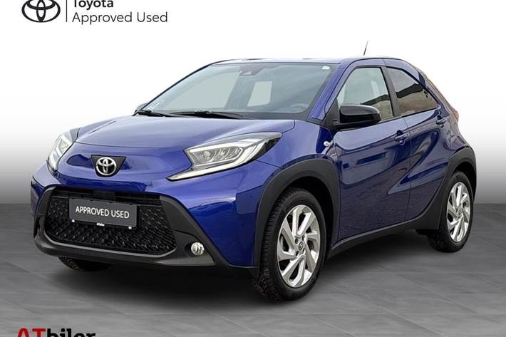 Blå Toyota Aygo X fra 2025