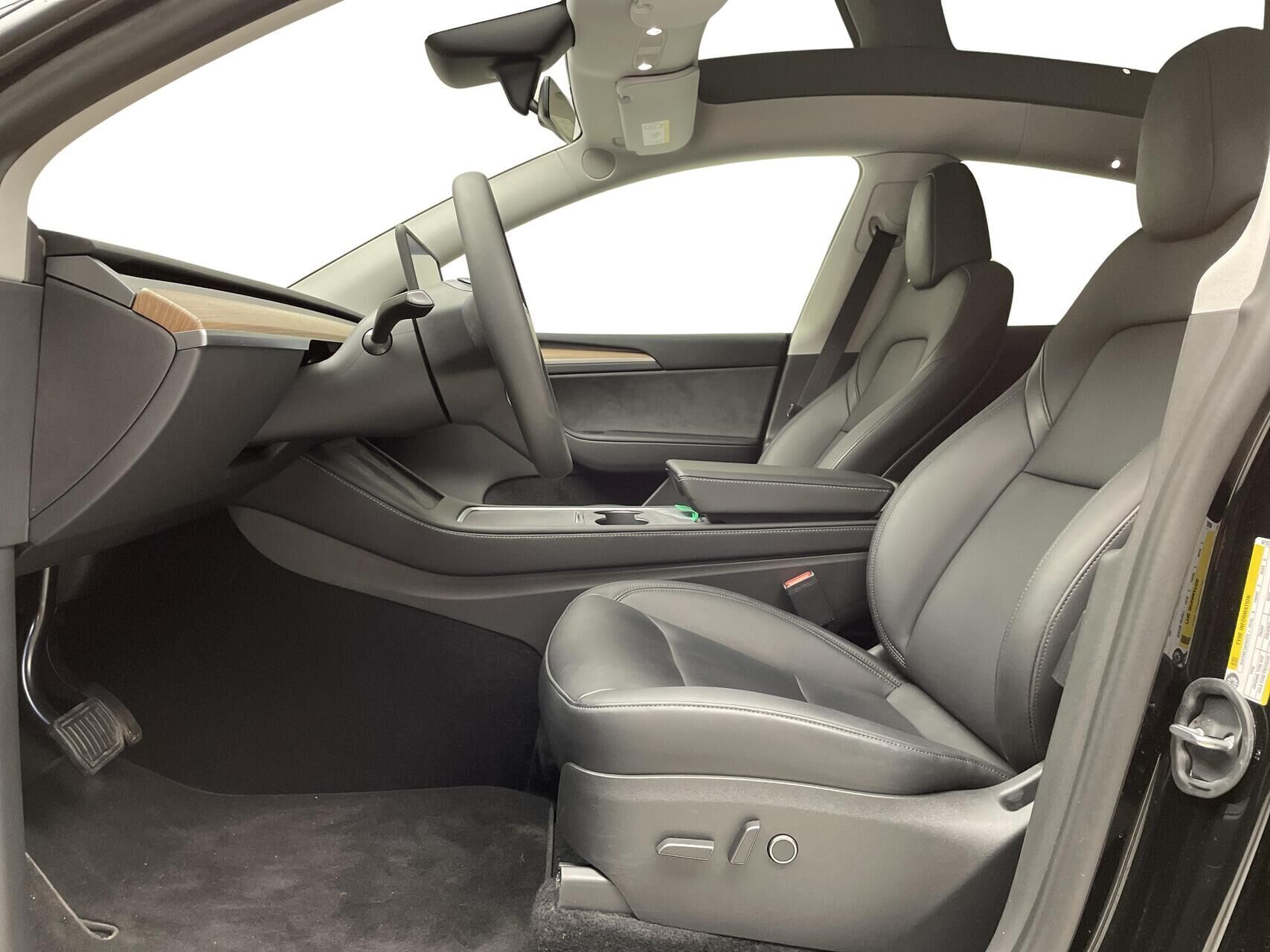 Tesla Model Y EL Long Range RWD 347HK 5d Aut.