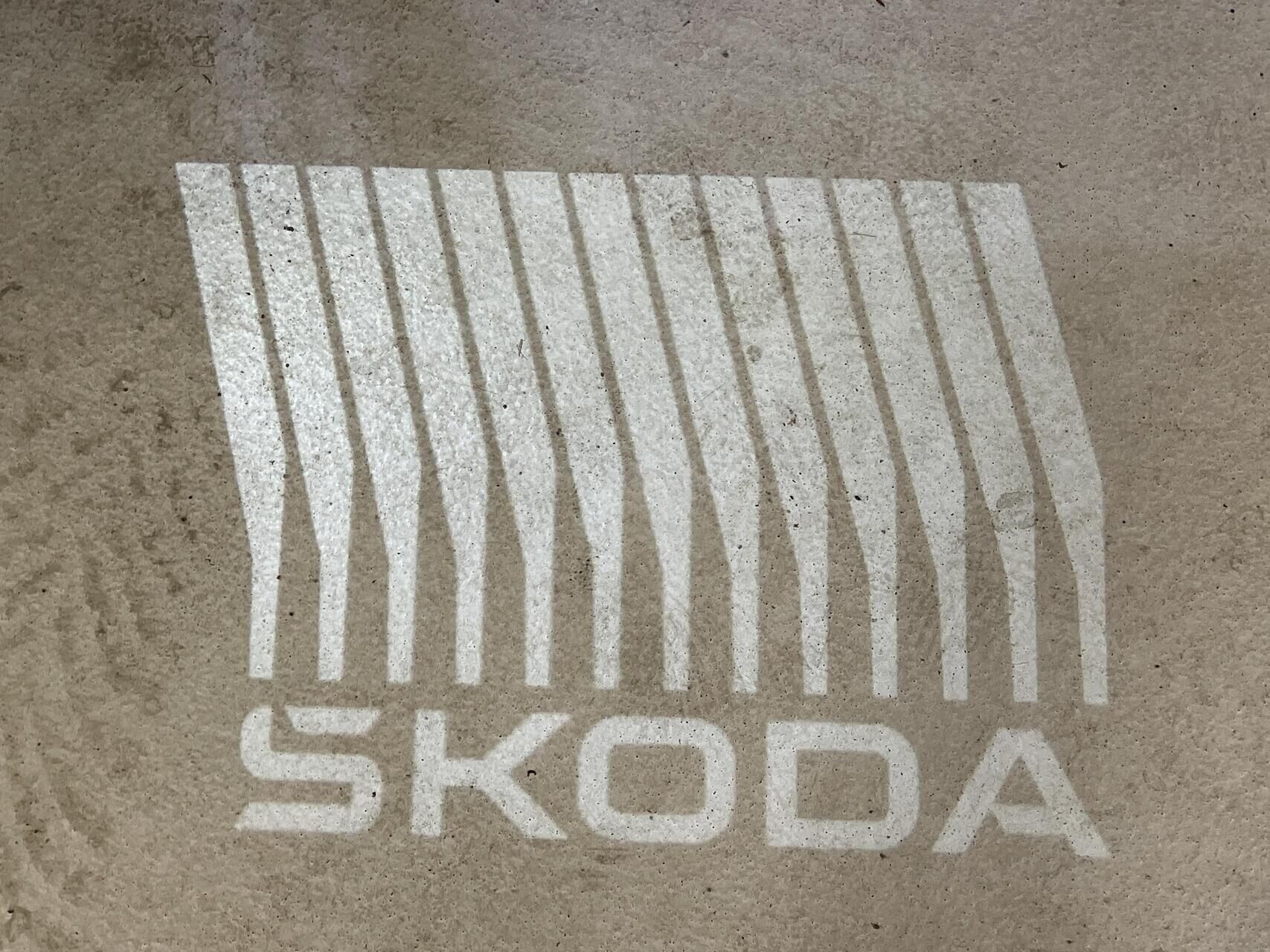 Grå Skoda Elroq fra 2026