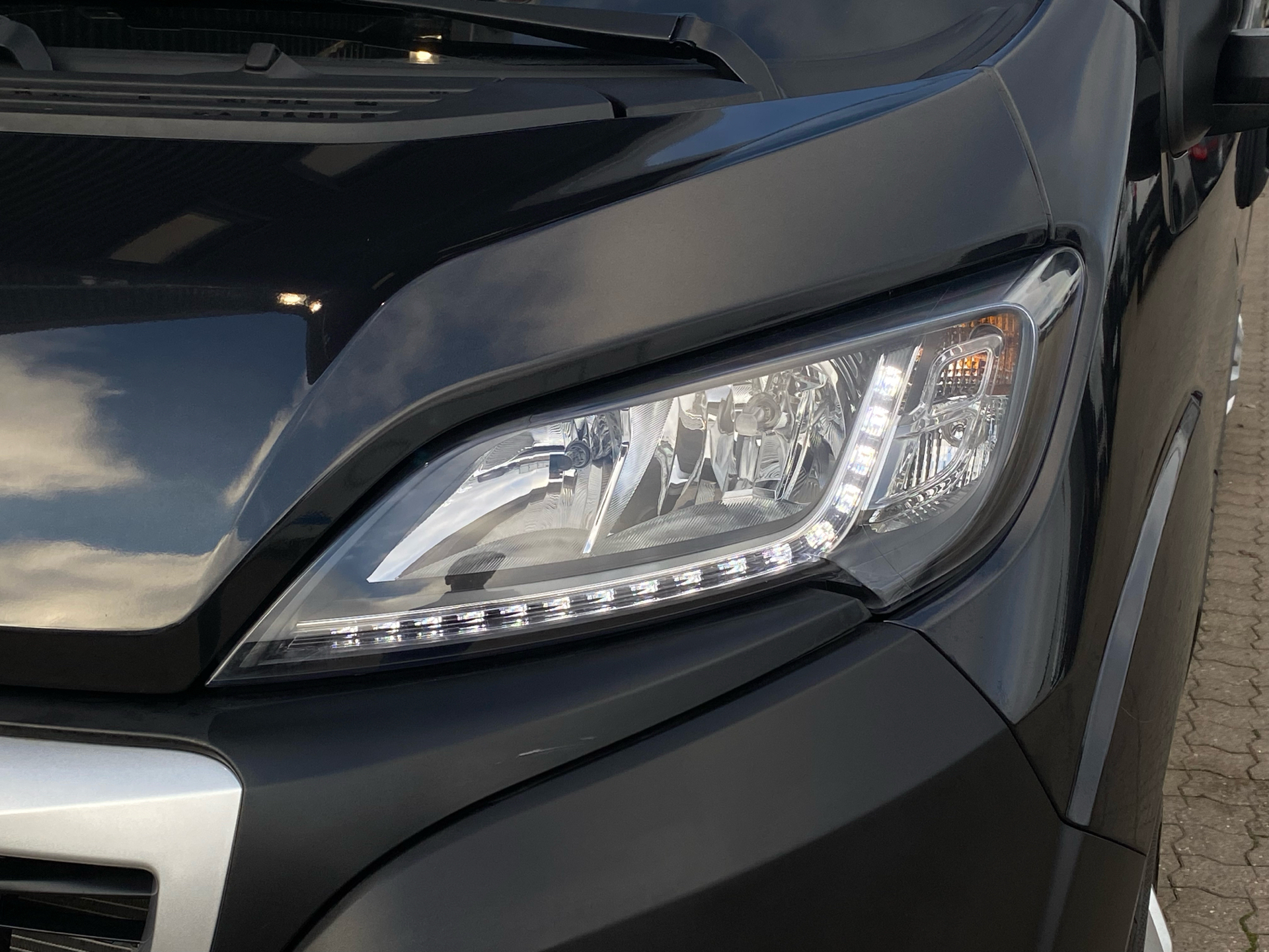 Peugeot Boxer 2,2 333 L2H2 BlueHDi Premium 140HK Van 6g